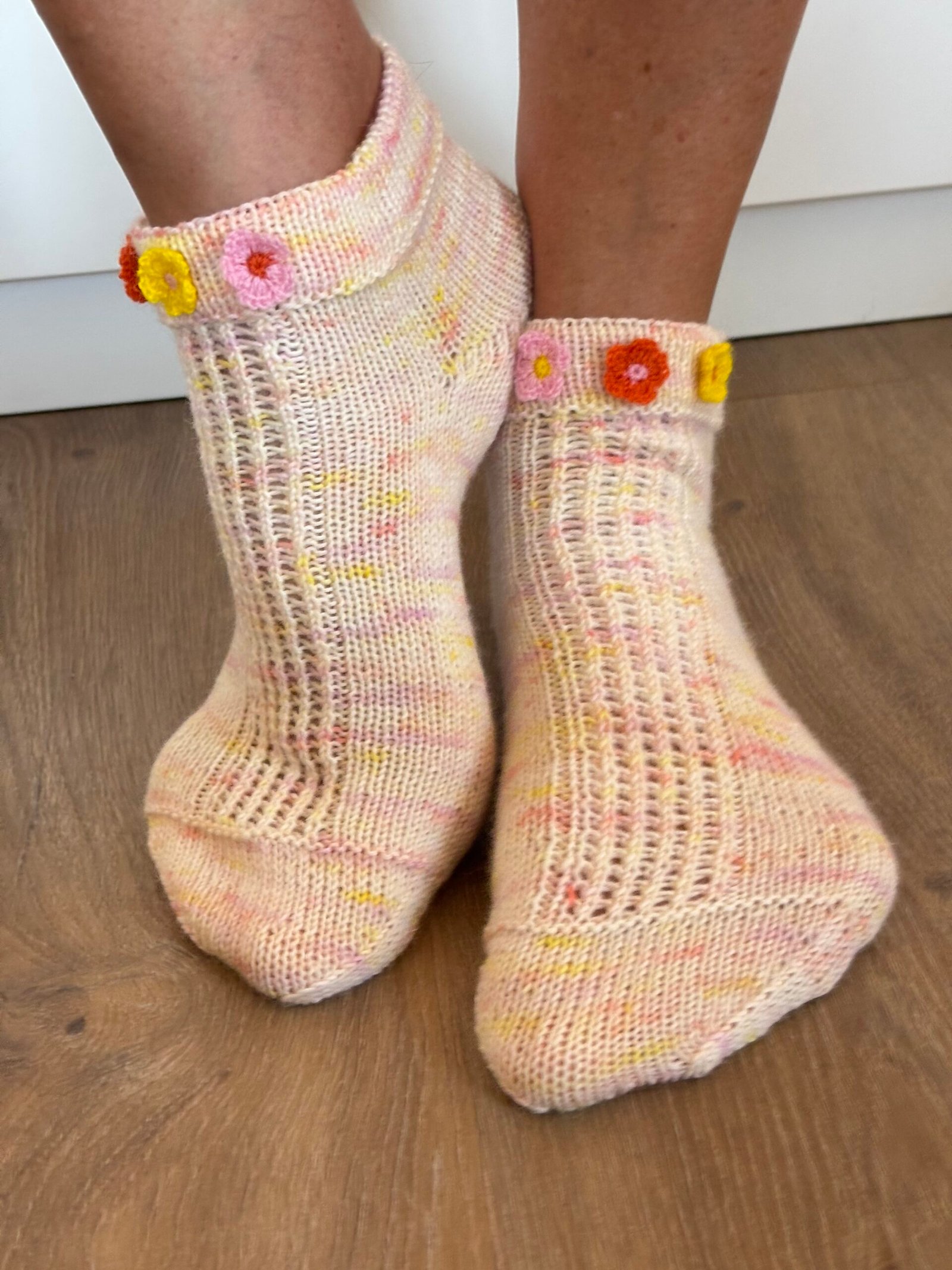 Tiny flower socks